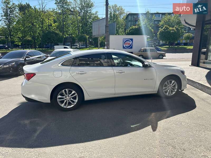 Седан Chevrolet Malibu 2017 в Дніпрі