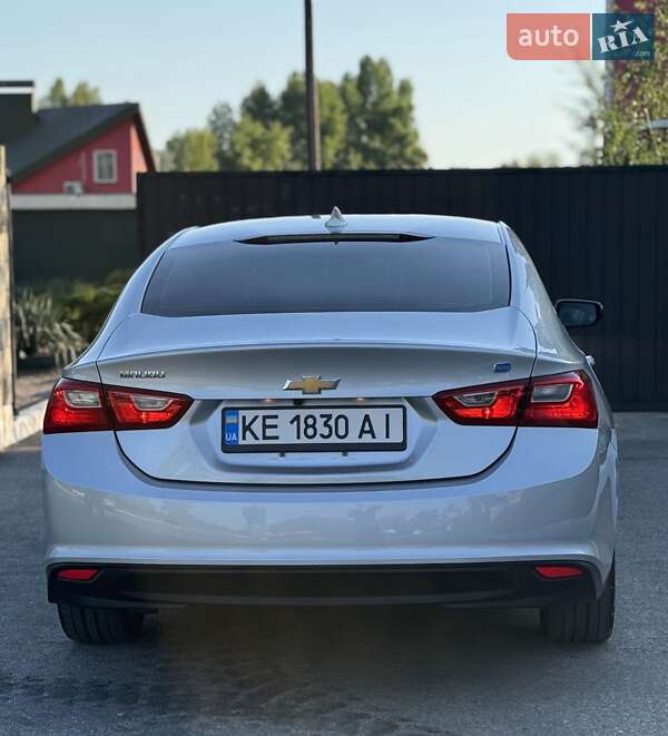 Седан Chevrolet Malibu 2017 в Кам'янському