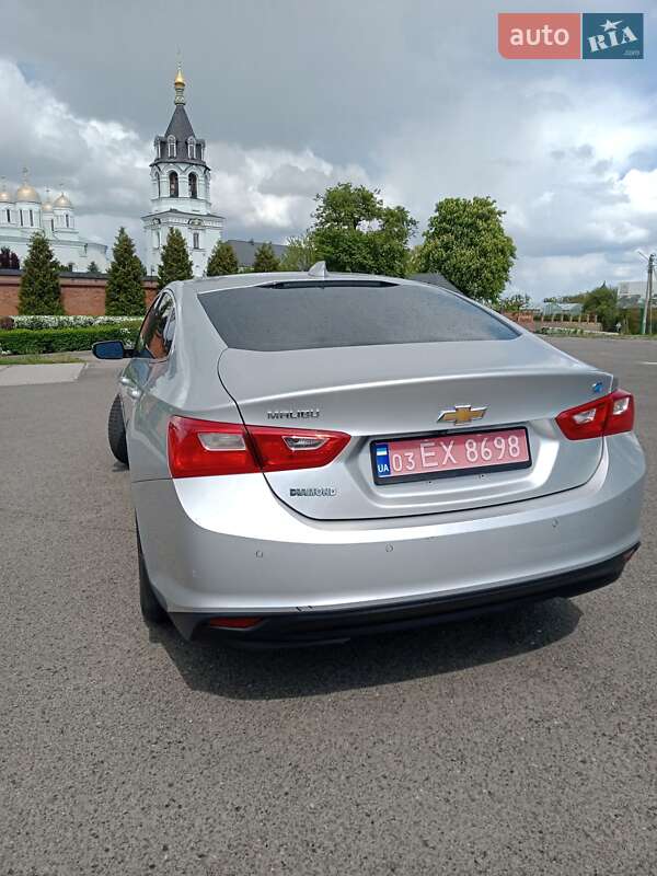 Седан Chevrolet Malibu 2016 в Володимирі
