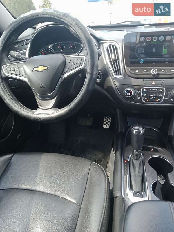 Седан Chevrolet Malibu 2016 в Володимирі