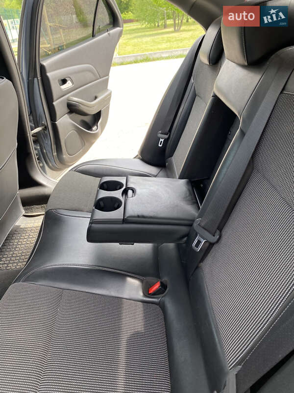 Седан Chevrolet Malibu 2012 в Олександрії