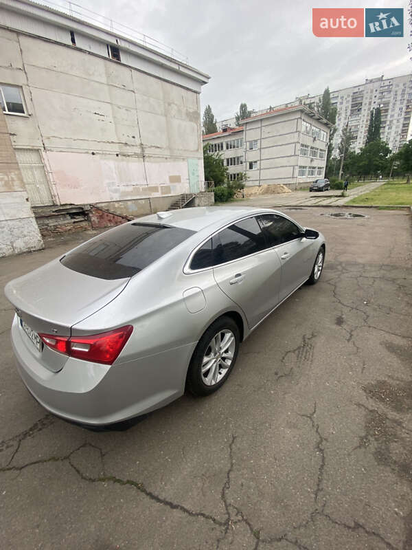 Седан Chevrolet Malibu 2017 в Киеве