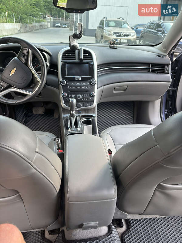 Седан Chevrolet Malibu 2014 в Запорожье