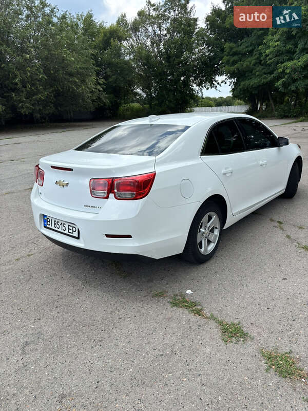 Седан Chevrolet Malibu 2015 в Лубнах