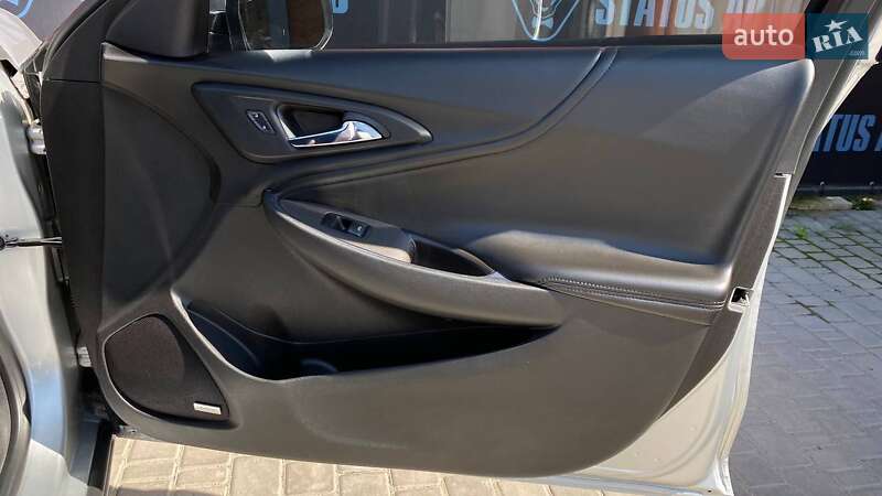 Седан Chevrolet Malibu 2016 в Виннице