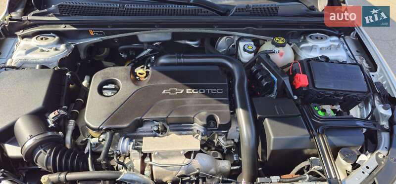 Седан Chevrolet Malibu 2016 в Каменском