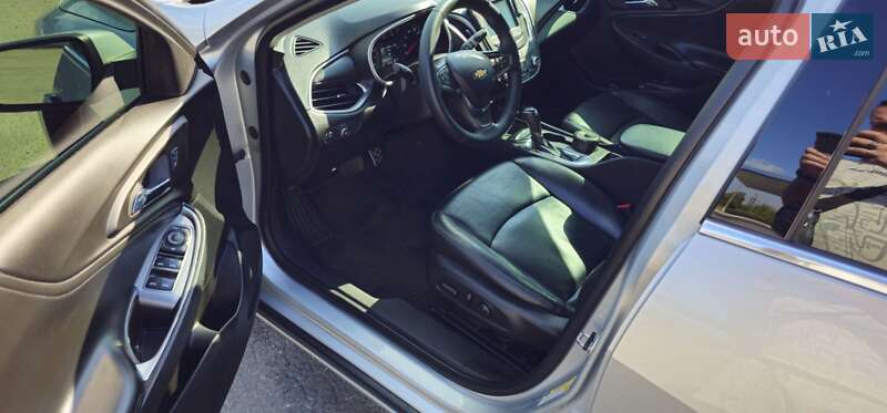 Седан Chevrolet Malibu 2016 в Каменском