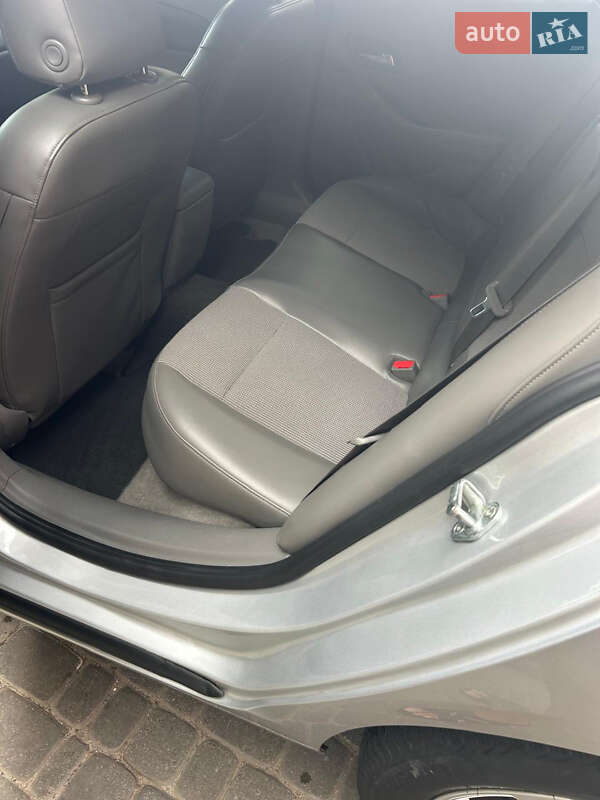 Седан Chevrolet Malibu 2015 в Софиевской Борщаговке