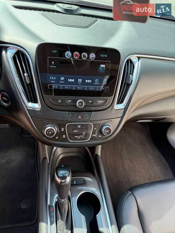 Седан Chevrolet Malibu 2017 в Львове