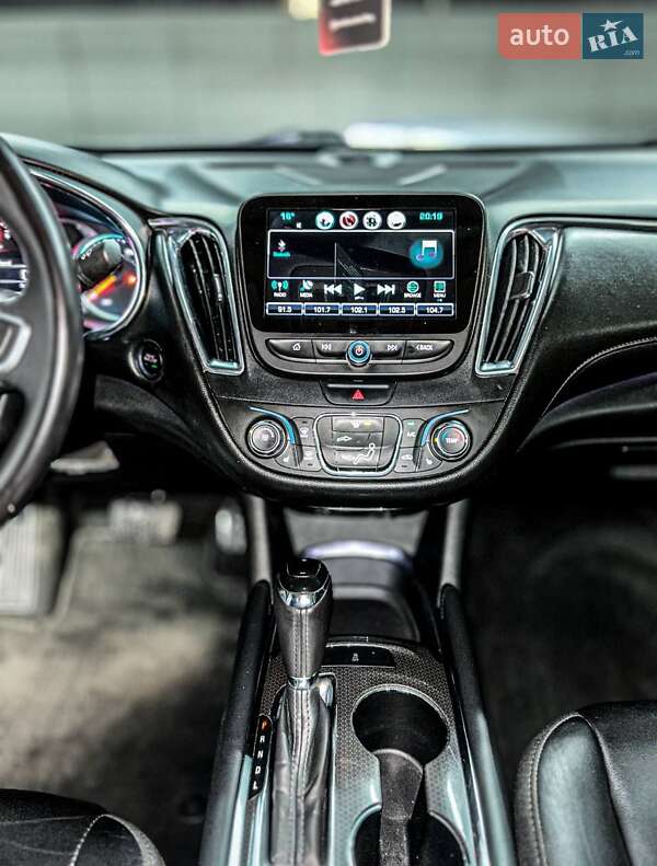 Седан Chevrolet Malibu 2017 в Львове