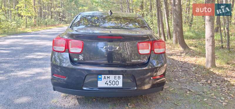 Седан Chevrolet Malibu 2015 в Романове