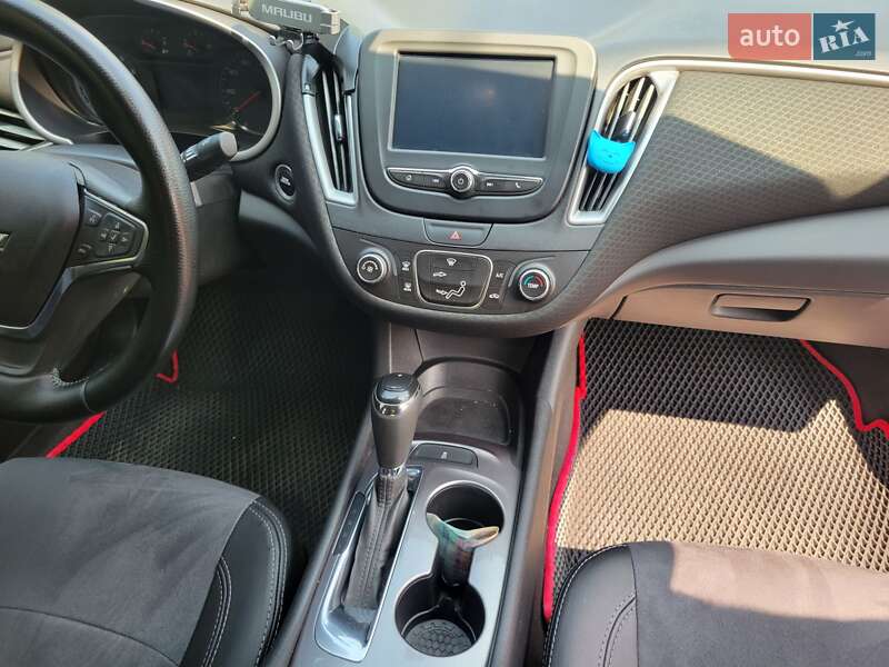 Седан Chevrolet Malibu 2018 в Запорожье