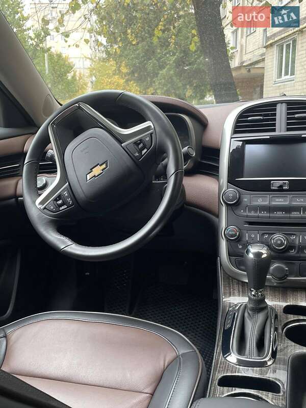 Седан Chevrolet Malibu 2014 в Киеве фото 5 Седан Chevrolet Malibu 2014 в Киеве