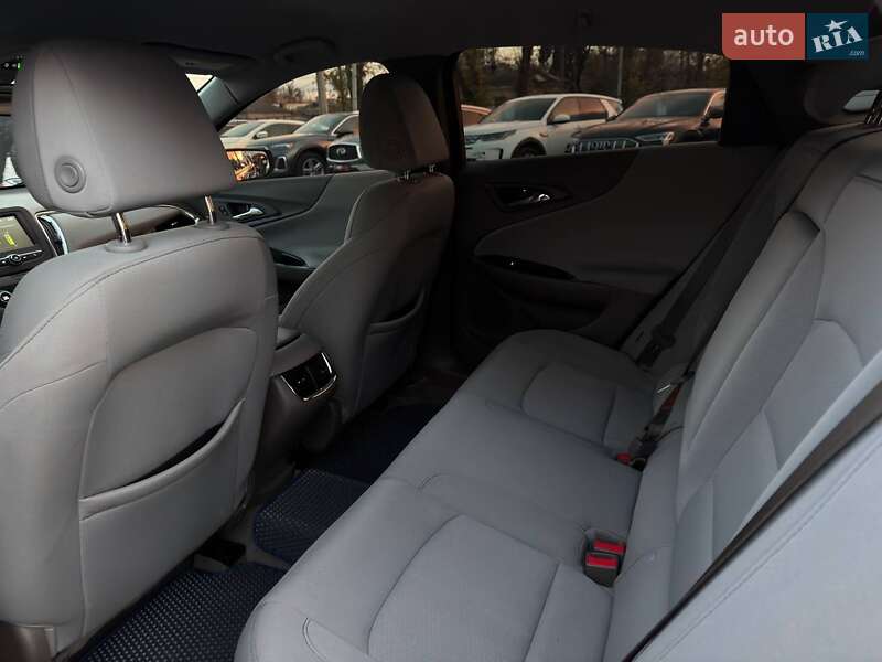 Седан Chevrolet Malibu 2016 в Харкові