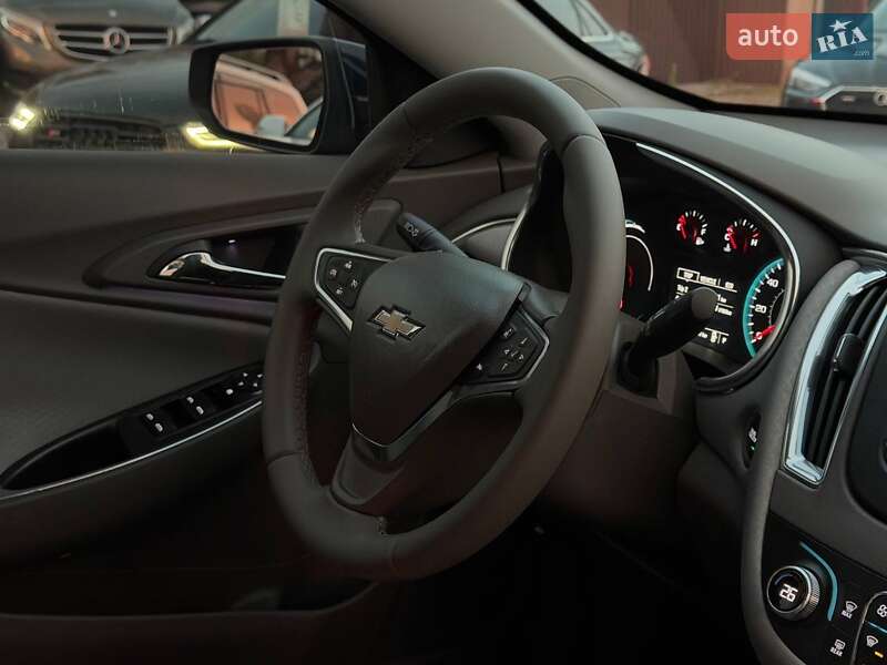 Седан Chevrolet Malibu 2016 в Харкові