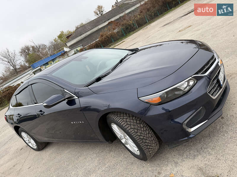 Седан Chevrolet Malibu 2016 в Харькове