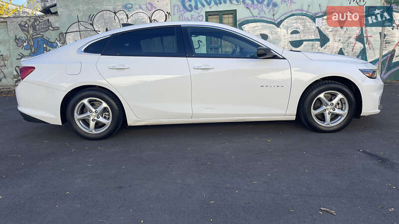 Седан Chevrolet Malibu 2016 в Одесі