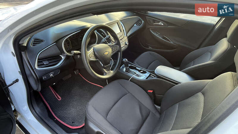 Седан Chevrolet Malibu 2016 в Одесі