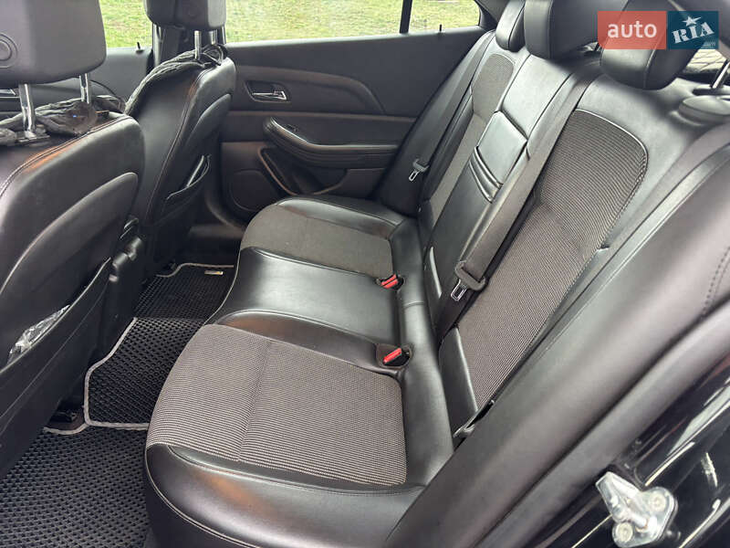 Седан Chevrolet Malibu 2012 в Киеве