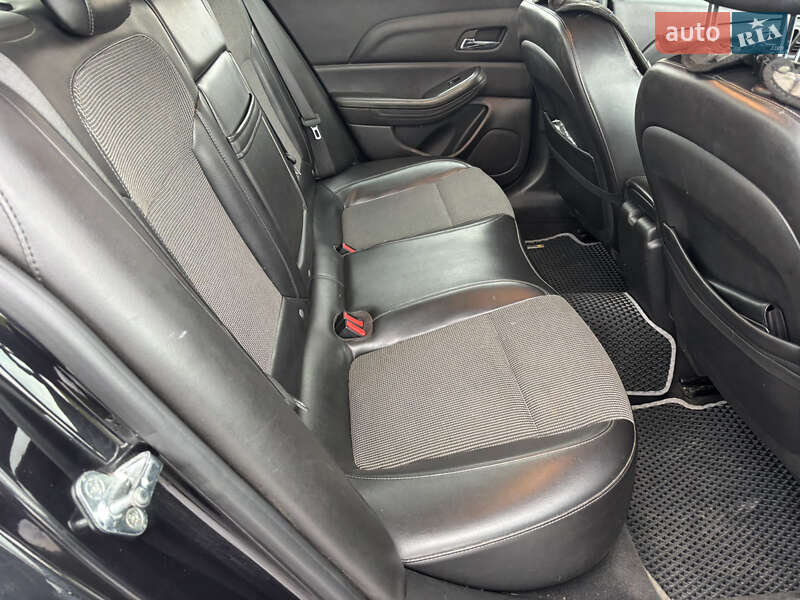 Седан Chevrolet Malibu 2012 в Киеве