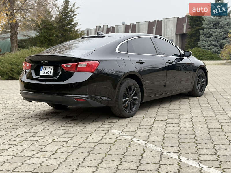 Седан Chevrolet Malibu 2018 в Павлограде