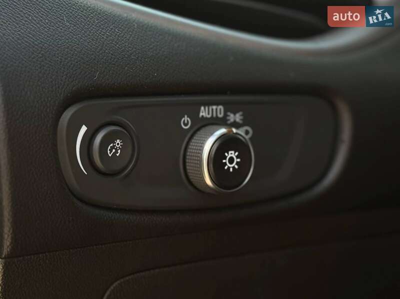 Седан Chevrolet Malibu 2020 в Киеве