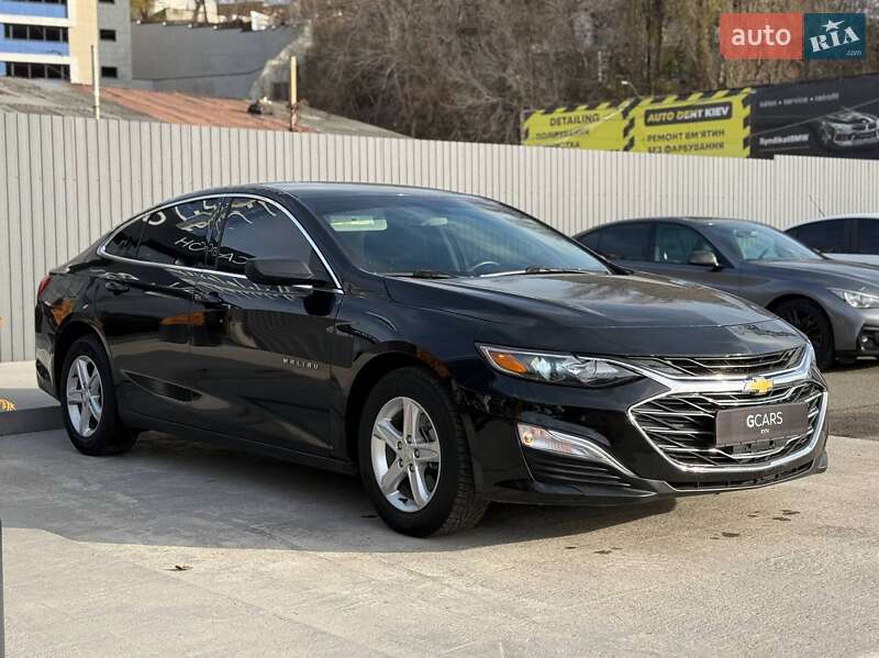 Седан Chevrolet Malibu 2020 в Киеве