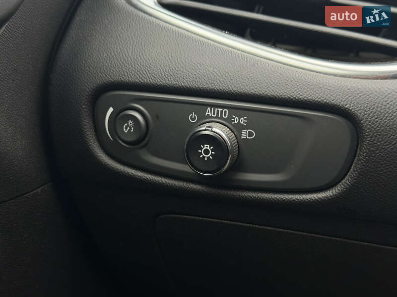 Седан Chevrolet Malibu 2016 в Києві