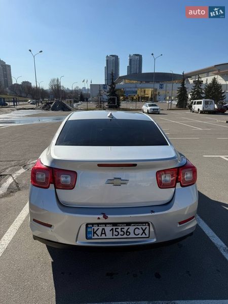 Седан Chevrolet Malibu 2015 в Киеве
