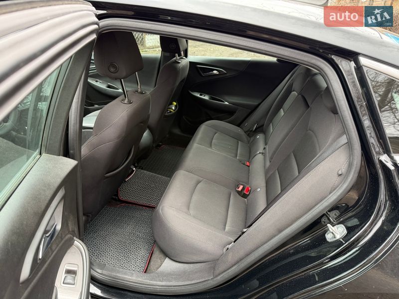 Седан Chevrolet Malibu 2017 в Дніпрі