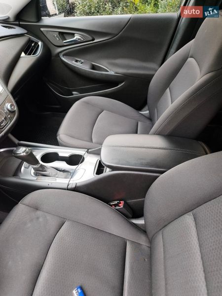 Седан Chevrolet Malibu 2018 в Кременчуці