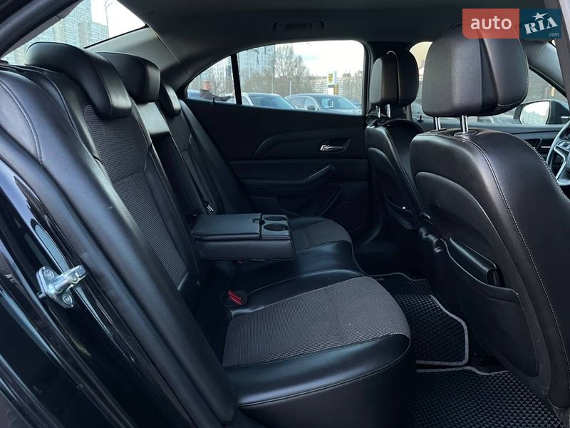 Седан Chevrolet Malibu 2012 в Киеве