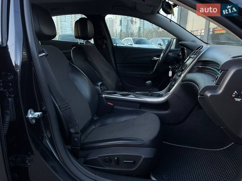 Седан Chevrolet Malibu 2012 в Киеве