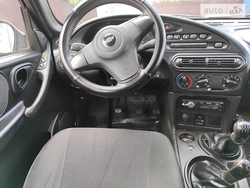 Позашляховик / Кросовер Chevrolet Niva 2012 в Кривому Розі фото 16 Позашляховик / Кросовер Chevrolet Niva 2012 в Кривому Розі