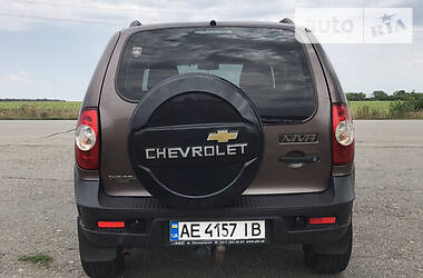 Внедорожник / Кроссовер Chevrolet Niva 2016 в Межевой