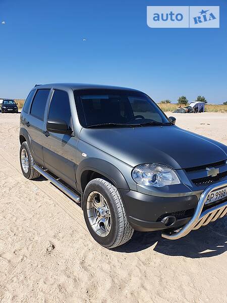 Позашляховик / Кросовер Chevrolet Niva 2018 в Мелітополі