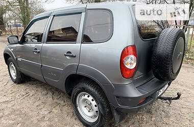 Позашляховик / Кросовер Chevrolet Niva 2015 в Черкасах