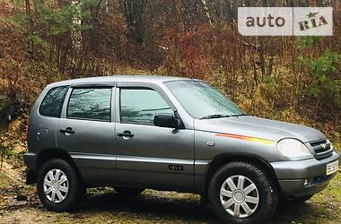 Внедорожник / Кроссовер Chevrolet Niva 2006 в 