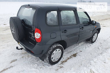 Внедорожник / Кроссовер Chevrolet Niva 2011 в Тернополе