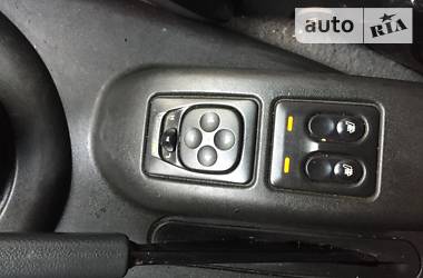 Внедорожник / Кроссовер Chevrolet Niva 2006 в 