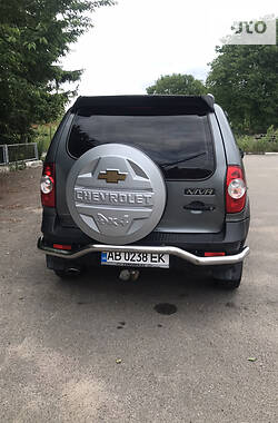 Внедорожник / Кроссовер Chevrolet Niva 2011 в Виннице