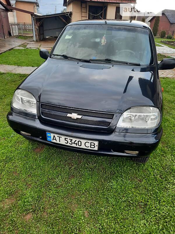 Внедорожник / Кроссовер Chevrolet Niva 2006 в Калуше