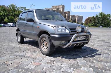 Внедорожник / Кроссовер Chevrolet Niva 2006 в Харькове