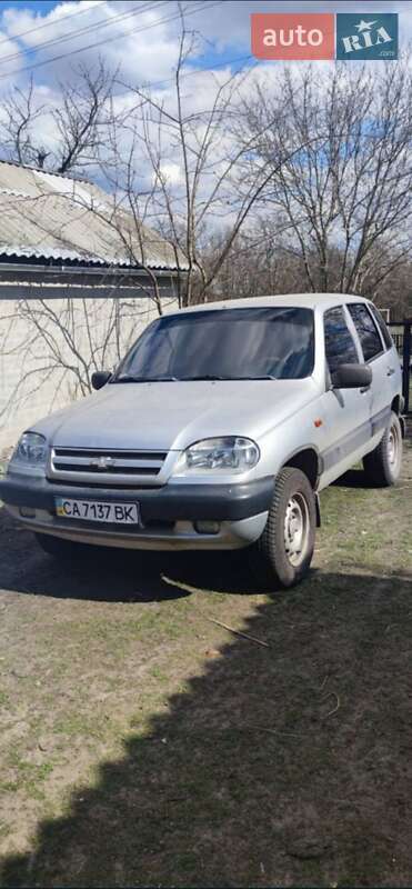 Chevrolet Niva 2005