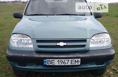 Внедорожник / Кроссовер Chevrolet Niva 2006 в 
