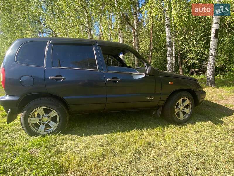 Позашляховик / Кросовер Chevrolet Niva 2007 в Богодухіву