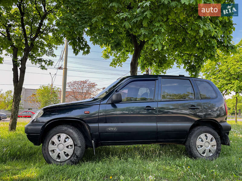 Позашляховик / Кросовер Chevrolet Niva 2006 в Дніпрі