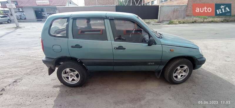 Позашляховик / Кросовер Chevrolet Niva 2005 в Лубнах