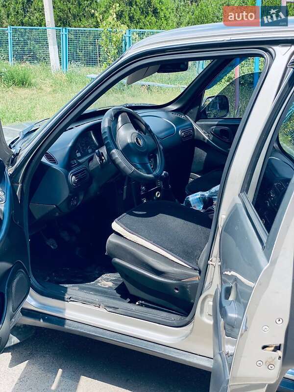 Позашляховик / Кросовер Chevrolet Niva 2011 в Новомосковську