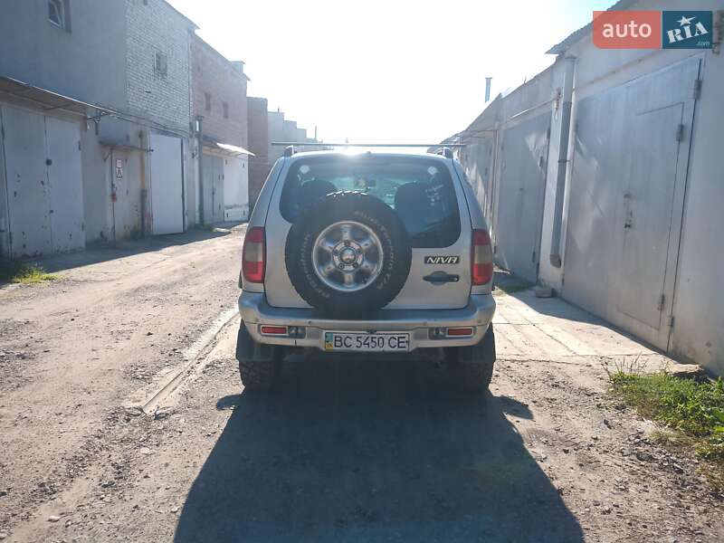 Позашляховик / Кросовер Chevrolet Niva 2005 в Львові